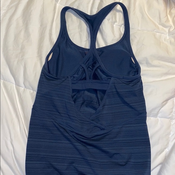 Athleta workout tank - Picture 4 of 5